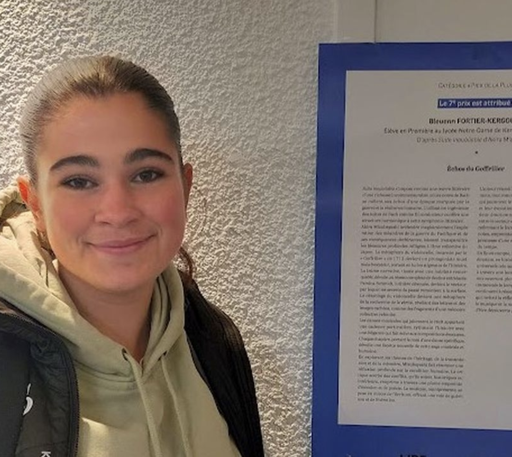 Une lycéenne rédénoise reçoit l’un des prix de la « Plume lycéenne » à Rennes